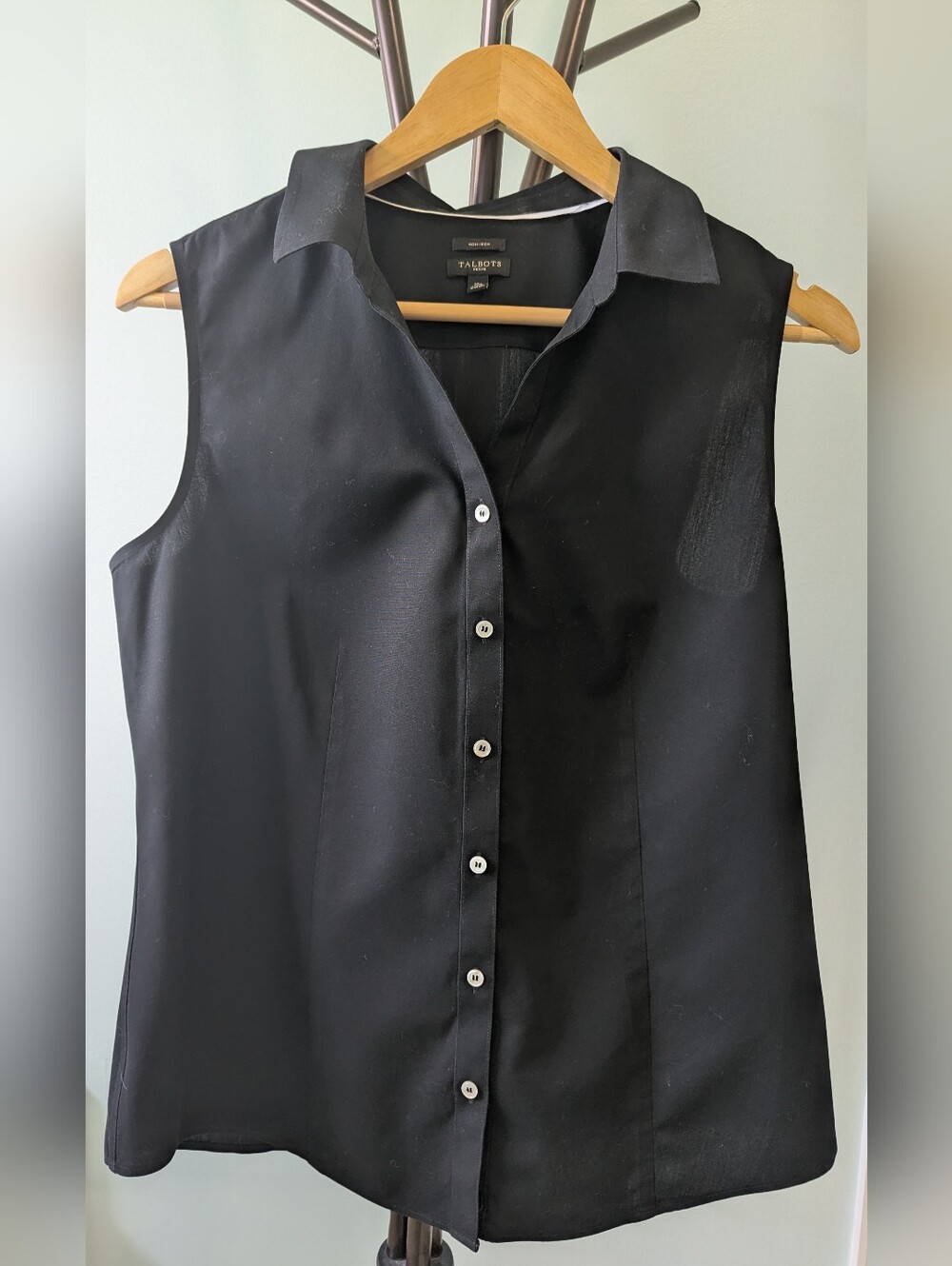 Talbot's Sleeveless Button-Front BlackTop - 12P